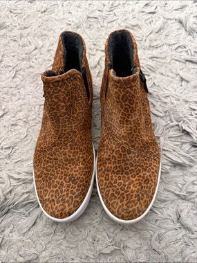 women’s animal print shoes